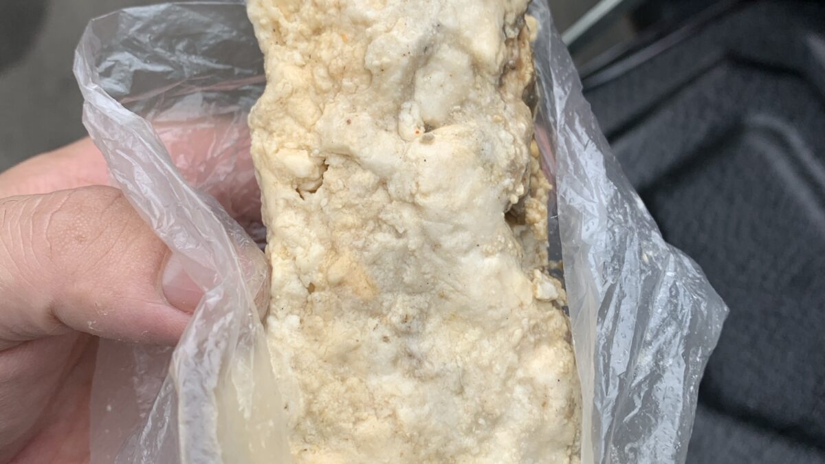 「キッチンの流れ悪い…その原因は油汚れかも!?